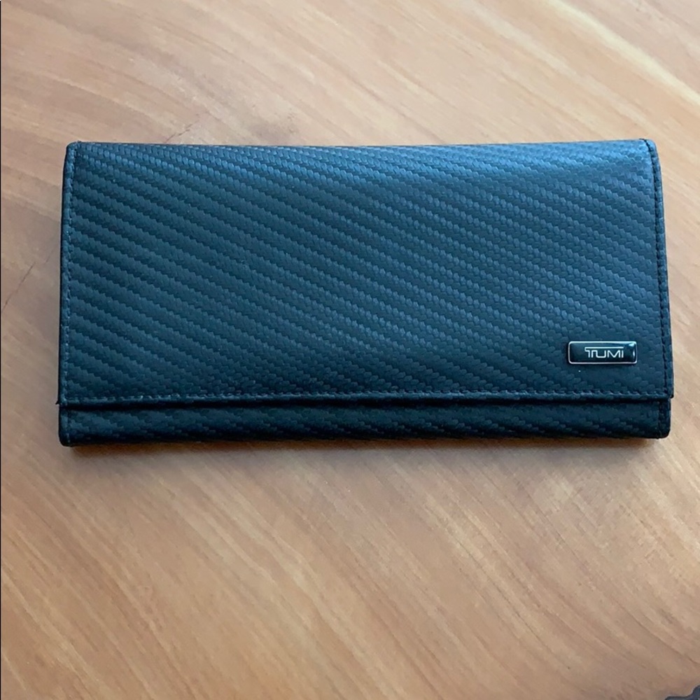 Tumi RFID wallet - authentic